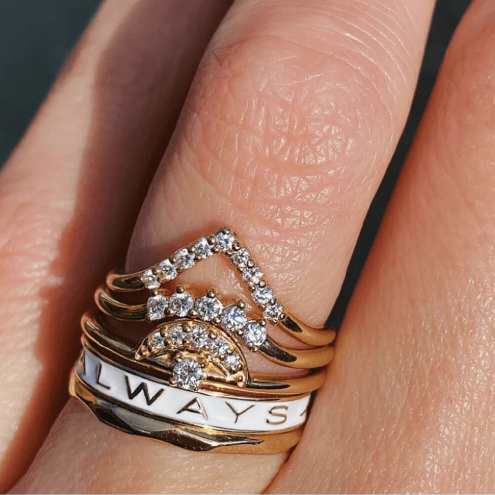 14k Enameled White Gold Ring